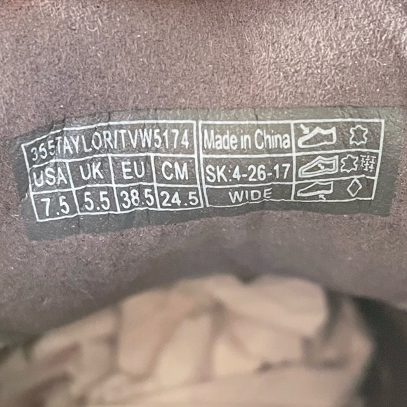 Vionic Taylor Suede Sneakers 7.5W - Picture 7 of 8